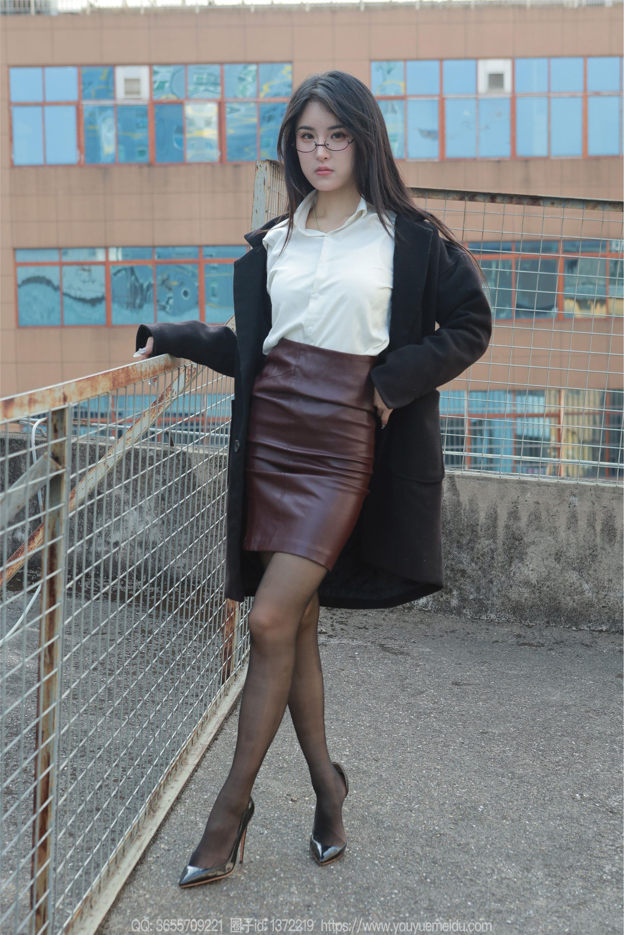 IESS异思趣向  2024.12.22 丝享家 1930 小宝《眼镜美女》